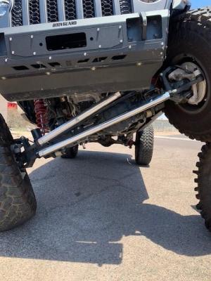 Apex Chassis Heavy Duty 2.5 Ton Tie Rod &amp; Drag Link Assembly in Black Anodized Aluminum Fits: 19-22 Jeep Gladiator JT 18-22 Jeep Wrangler JL. Note: This FLIP kit fits a Dana 44 axle with a lift exceeding 4.5 inches. Requires drilling the knuckle.