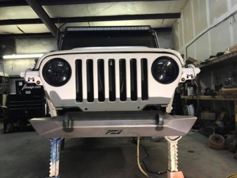 Jeep YJ / TJ / LJ Mid-Width Front Bumper Bare Steel Motobilt
