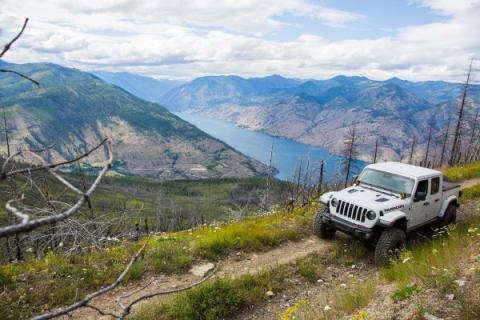 Jeep Gladiator 2.5 Inch Overland Plus Lift Kit 2020+ JT Clayton Off Road