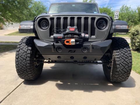 Jeep JL/Gladiator Front Bumper With Skid Plate 18+ Wrangler JL/Gladiator W/Fog Light Holes The Hammer Series Motobilt